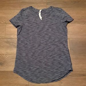Lululemon t shirt. Barley worn.